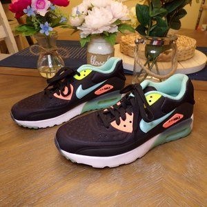 Nike Air Max 90 - Size 7 YOUTH